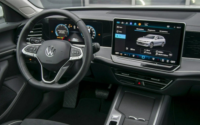 Volkswagen Passat cena 206100 przebieg: 5, rok produkcji 2024 z Wyśmierzyce małe 631